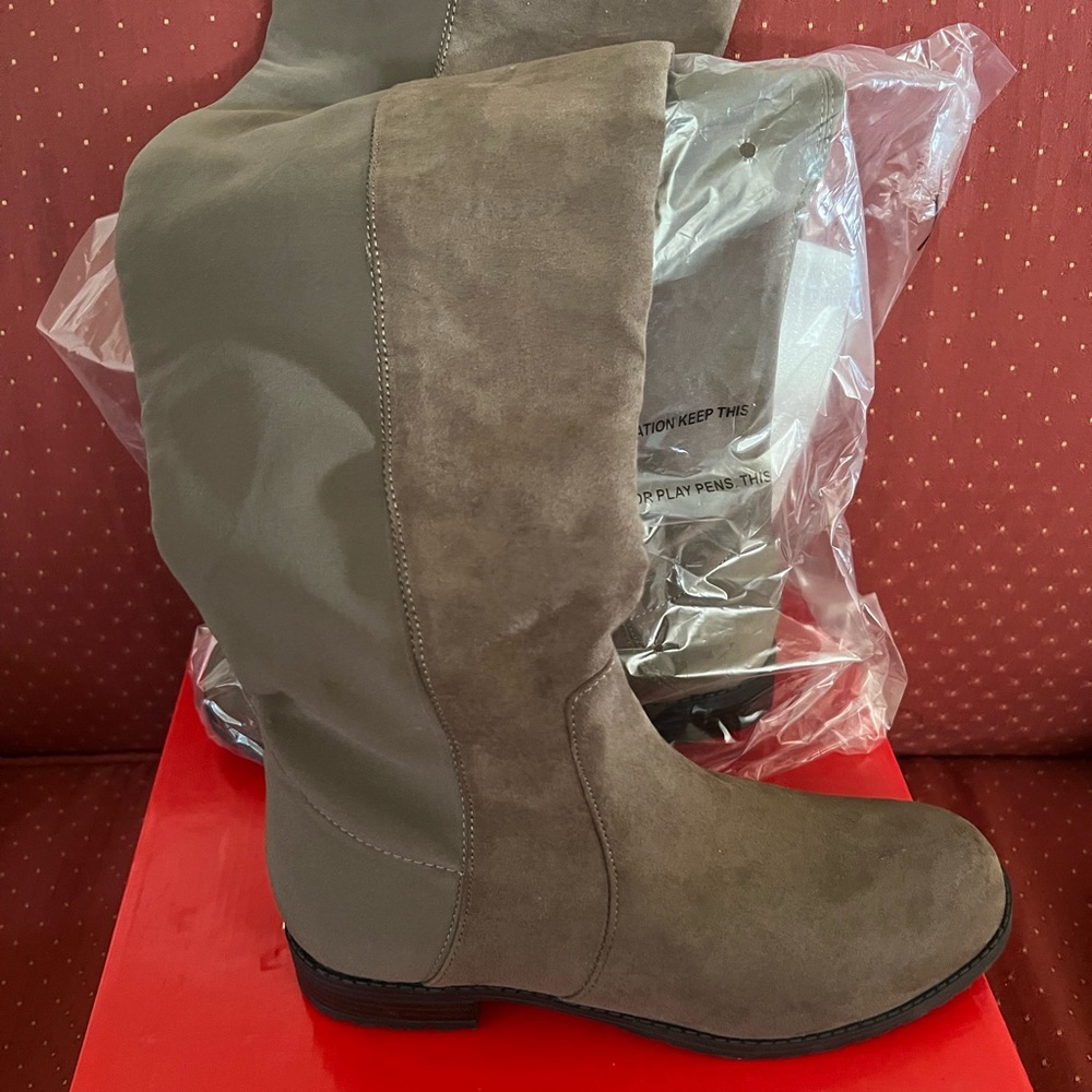 New Guess boots